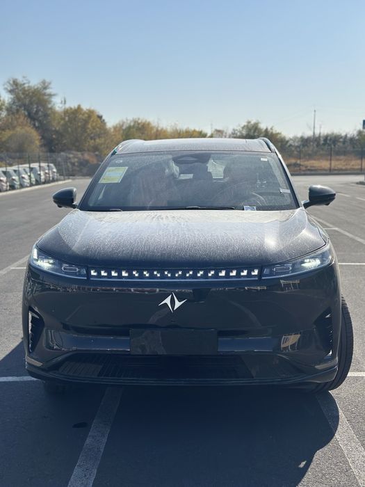 Dongfeng 008 5 kishilik