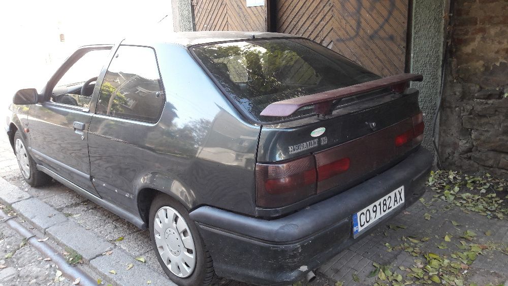 Рено 19 1.8 109 к.с. Климатик ,3вр. на части