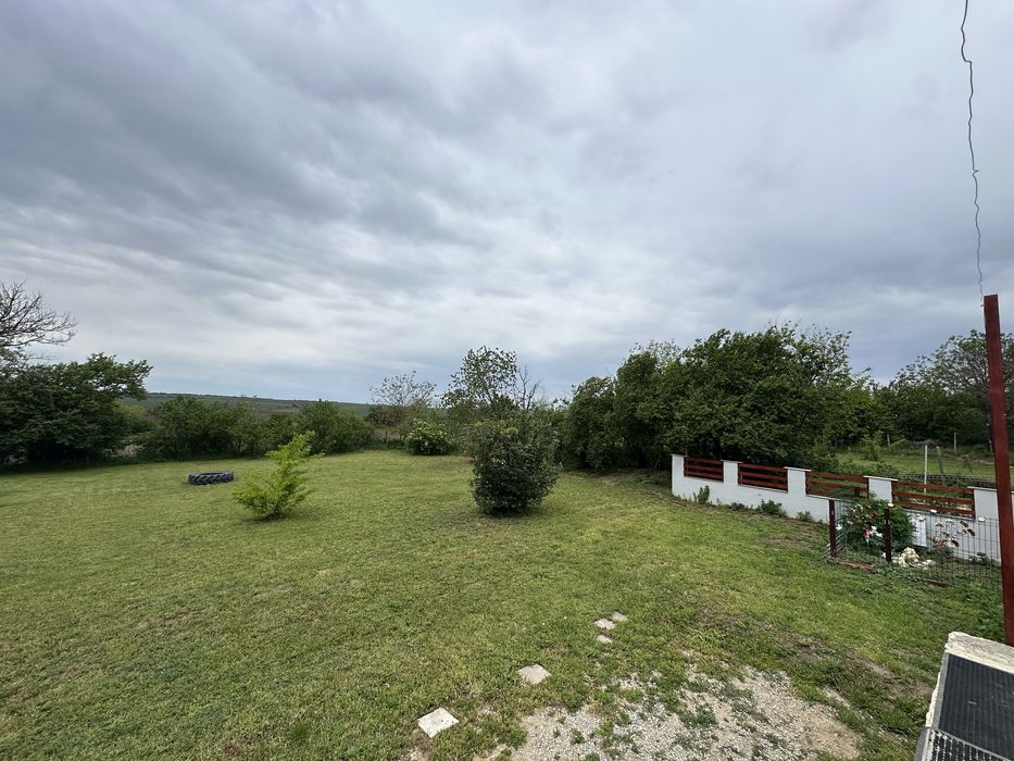 Едноетажна обзаведена къща на 95 км от Варна