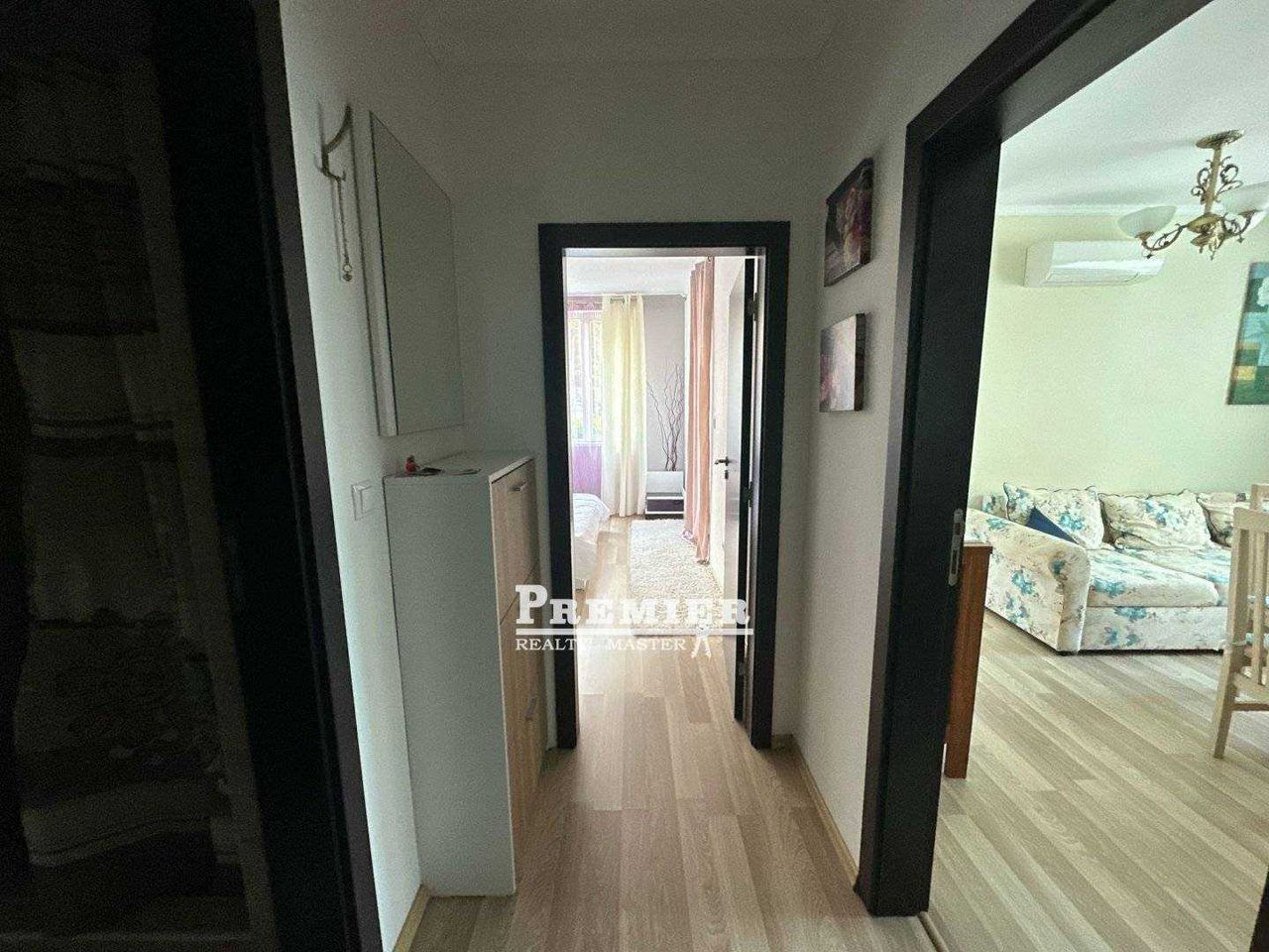 Продава се Двустаен апартамент в Свети Влас - 60 кв.м за 1250 €/кв.м - Снимка #1
