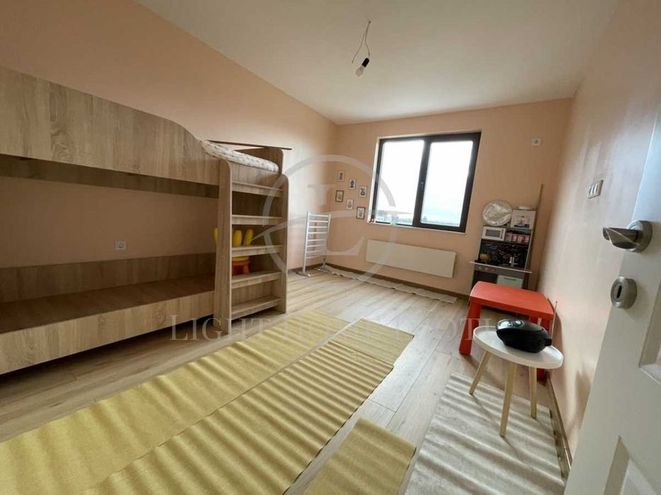 Продава се Четиристаен апартамент в Пловдив, Остромила - 145 кв.м за 1518 €/кв.м - Снимка #9