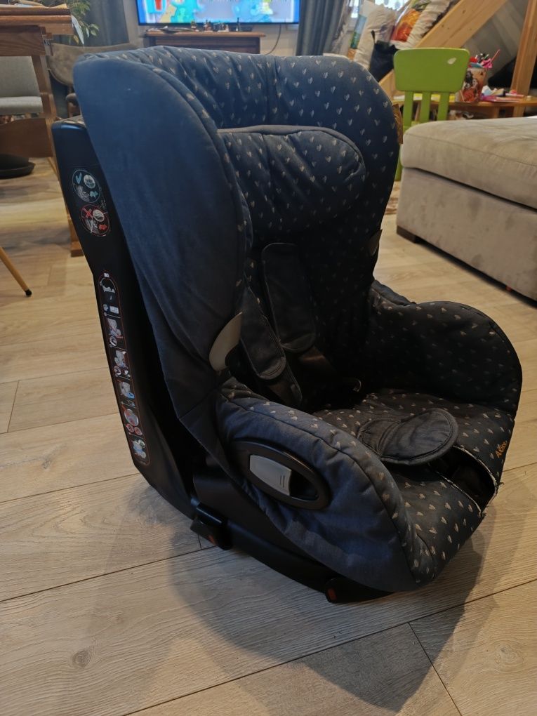 Столче за кола Maxi Cosi Axiss 180