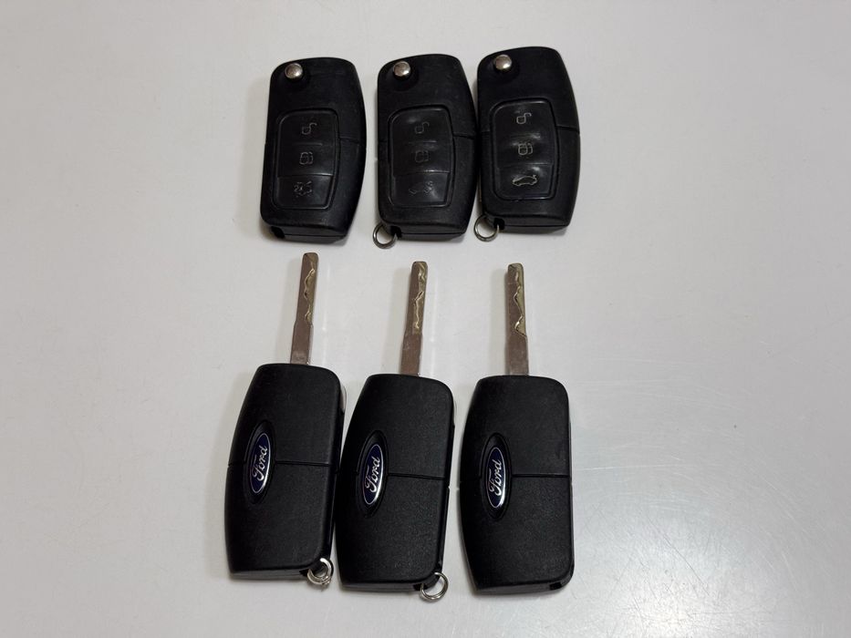 Оригинален ключ стъваем  Ford Fiesta Focus Mondeo с 3 бутона