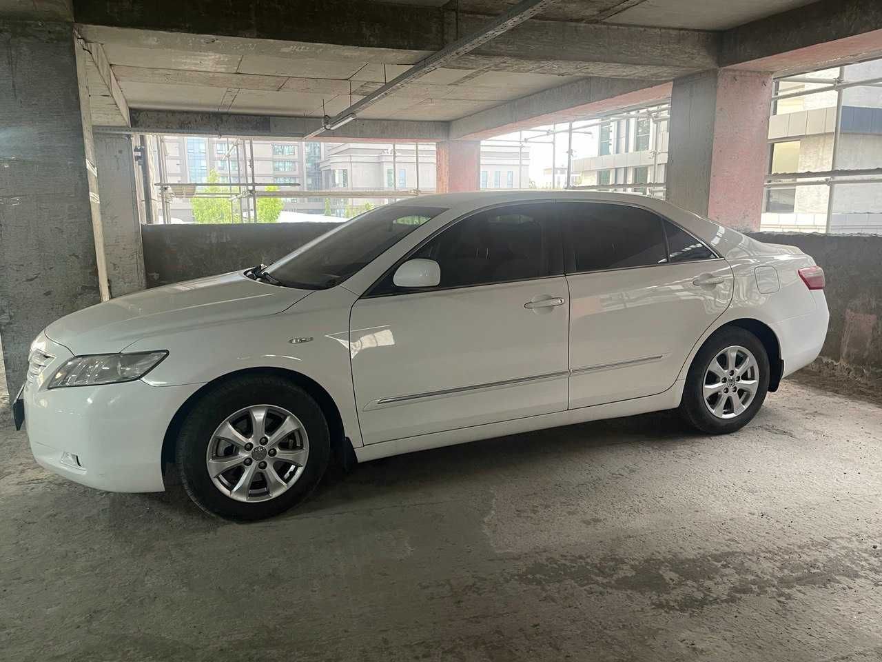 Продаётся Toyota camry 40 (2.4л)