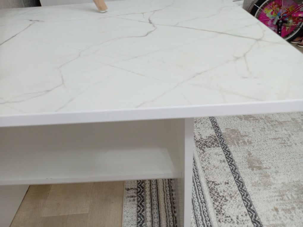 Продам стол стулья отличном состояние