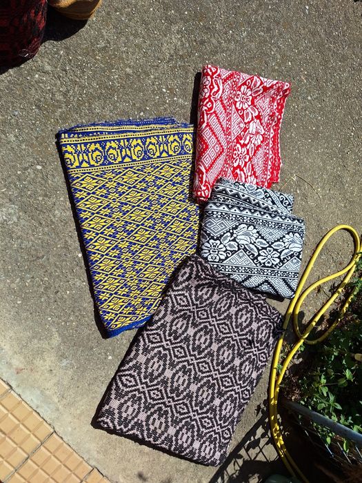 Vand cuverturi tesute manual