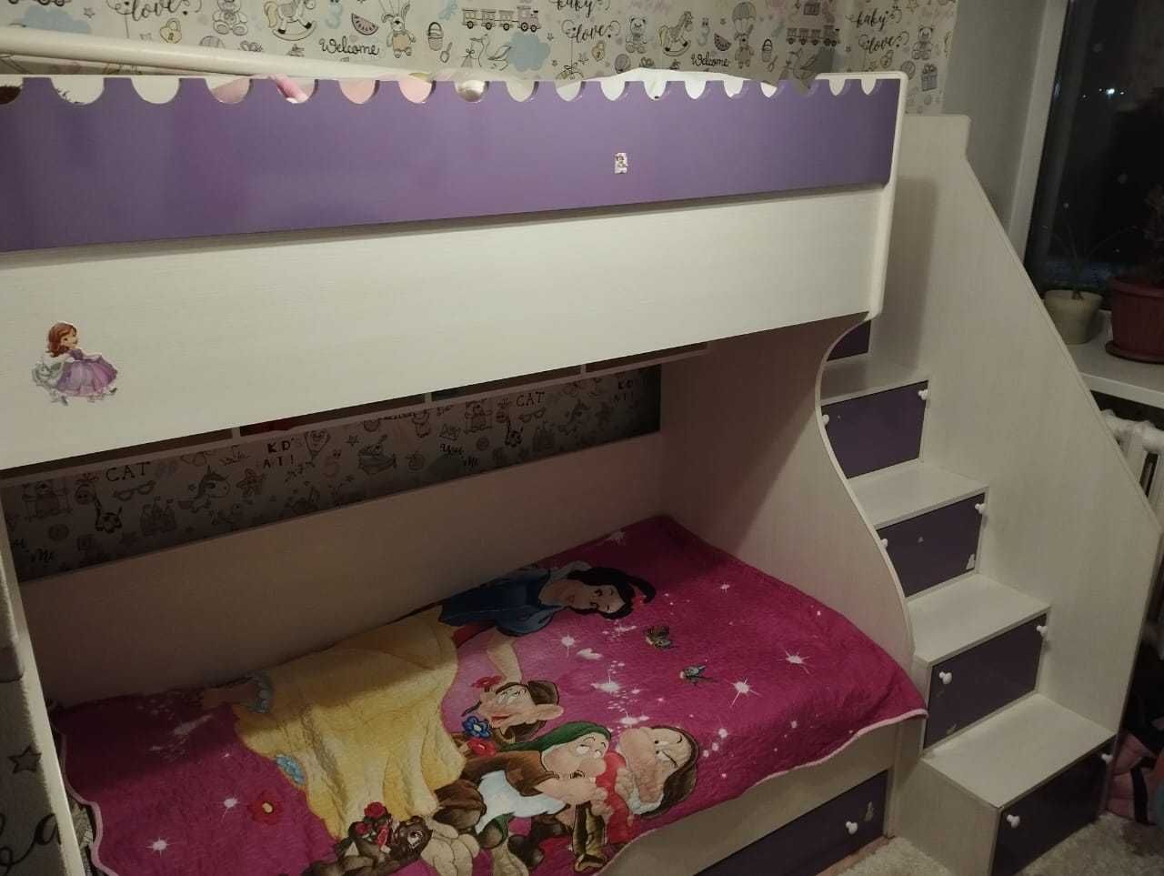Продам детский спальный гарнитур для девочек