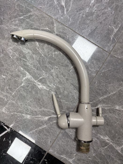 Смеситель кухонный