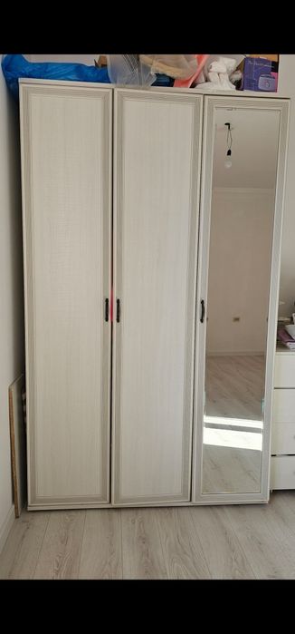 Продам шкаф в отличном состояний