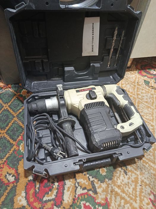 Продаю перфоратор новый