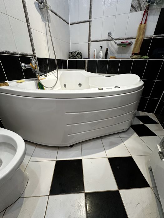 Продам джакузи в отличном состоянии