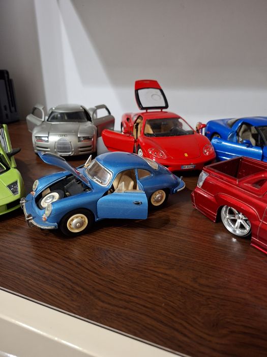 Machete auto din metal 1:18 ; 1:24