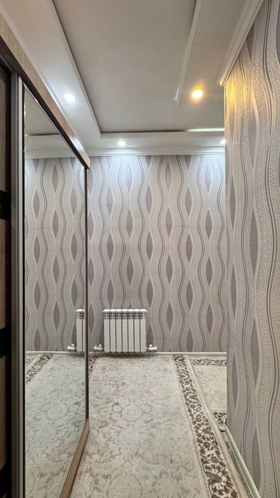 Povorot, 61kv. Kvartira sotiladi!