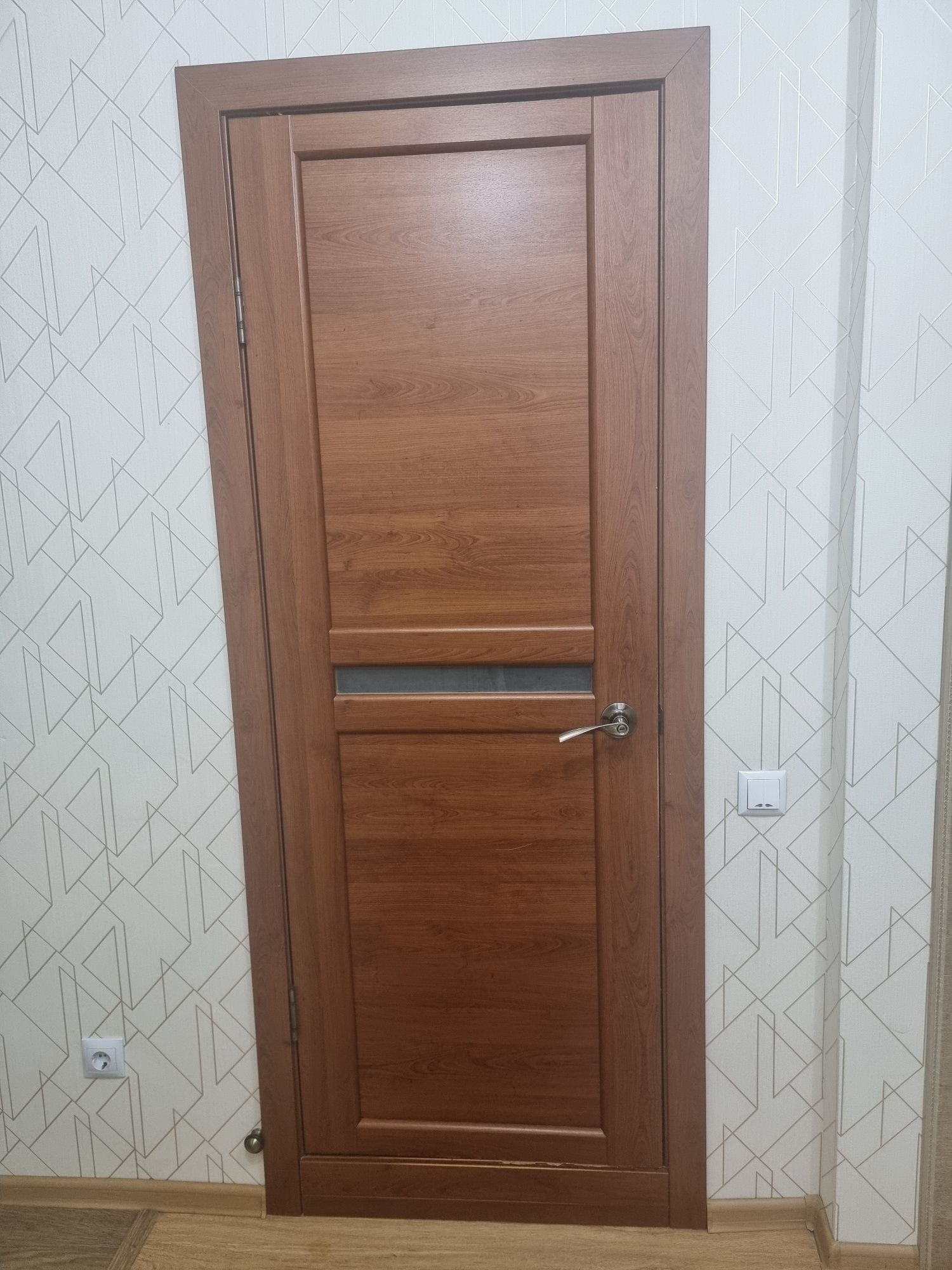 Двери продаётся срочно