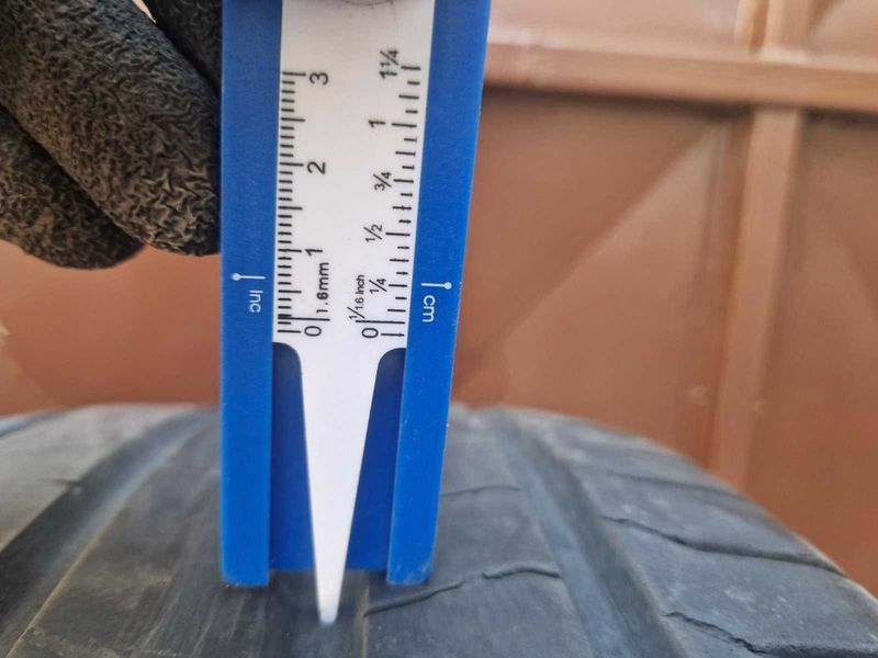 2 Pirelli R20 275/40
летни гуми Runflat 
DOT0719