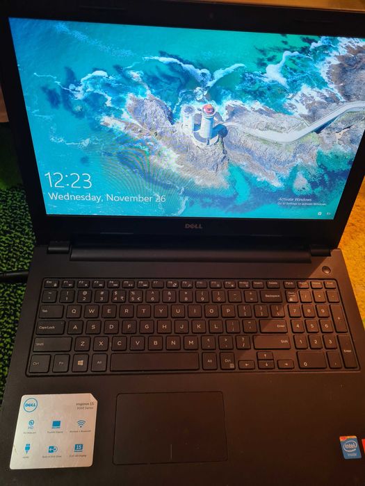 Laptop Dell Inspiron 15
Laptop Dell Inspiron 15