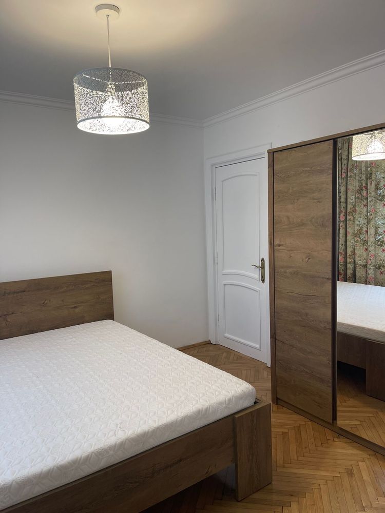 Inchiriez apartament 3 camere