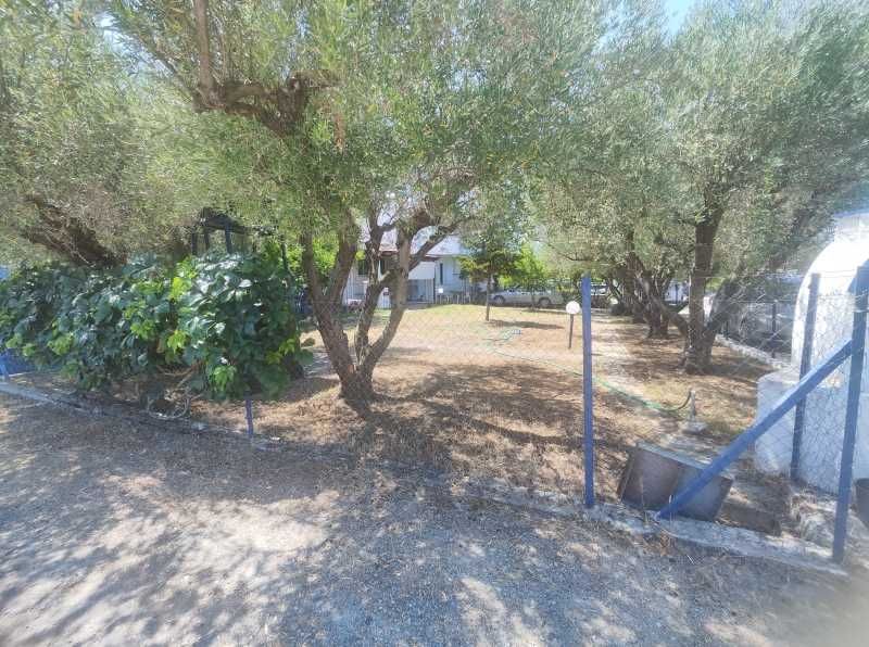 Самостоятелна къща в Паралия Каряни