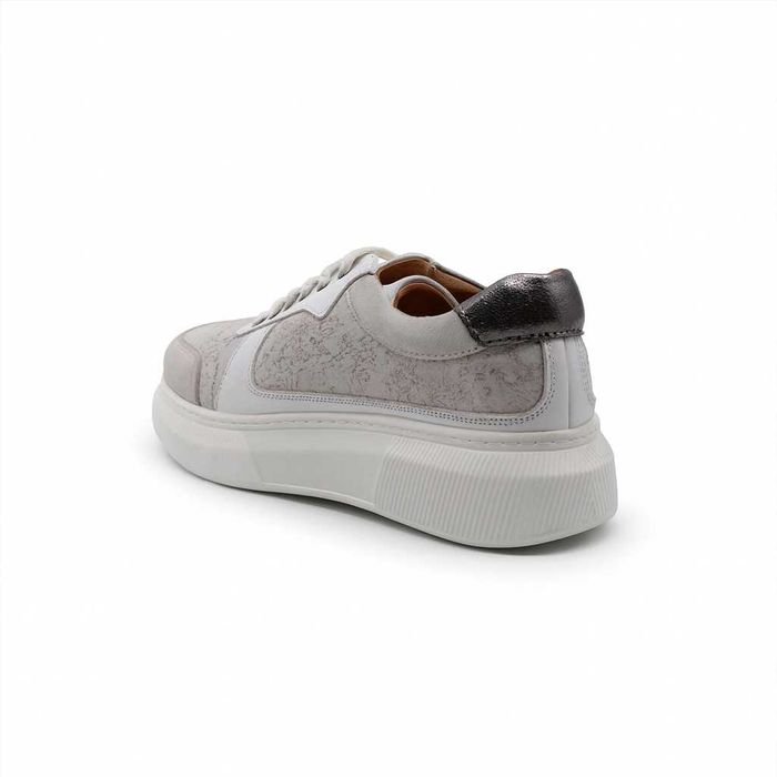 Дамски спортни обувки от естествена кожа в светлосиви тонове