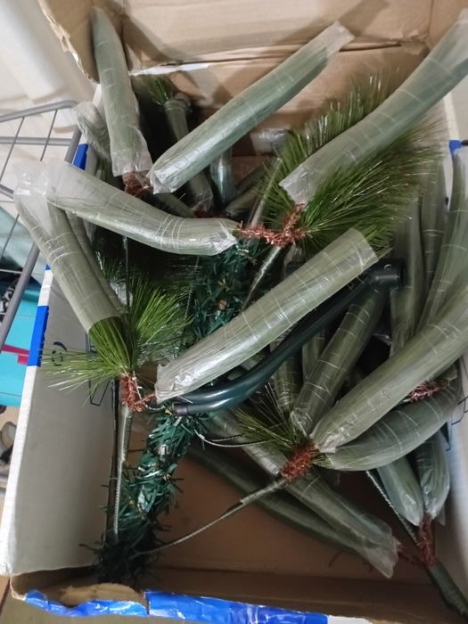 Продам елка новая