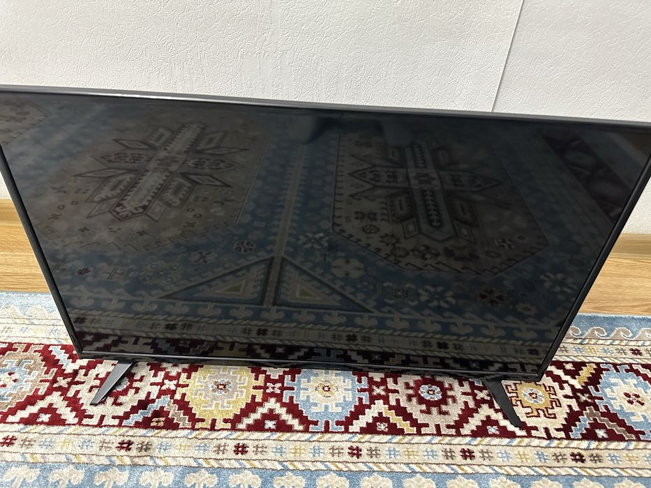 Телевизор LED в отличном состояние