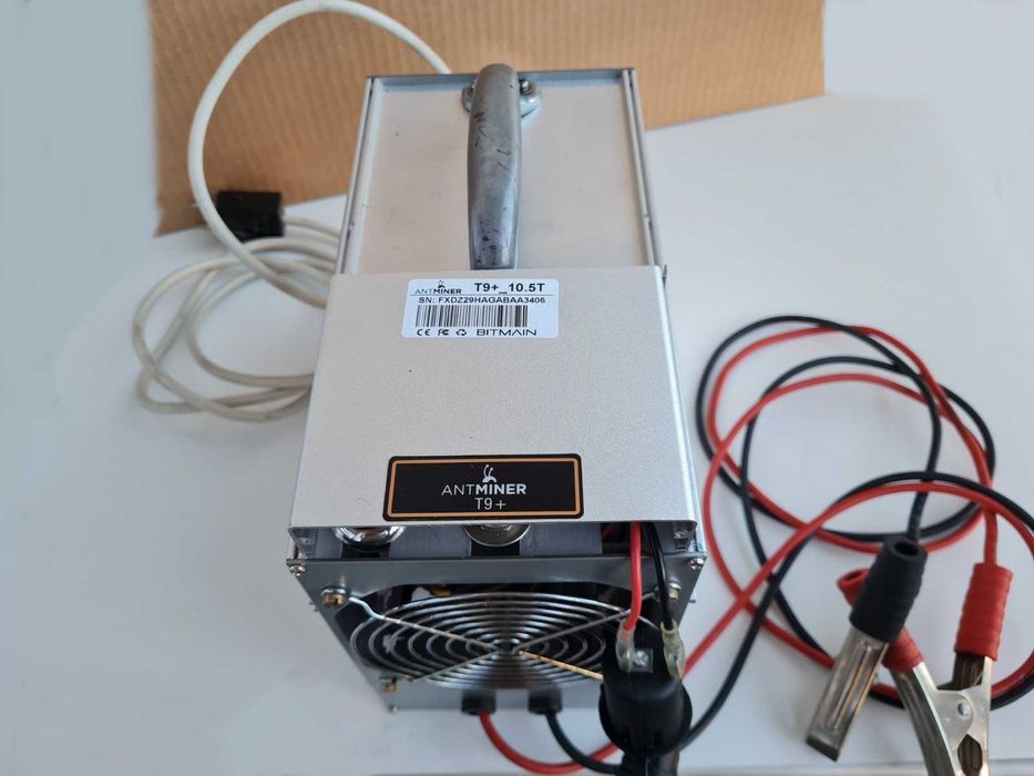 12V Токоизправител за стартиране на двигателя при изтощен акумулатор