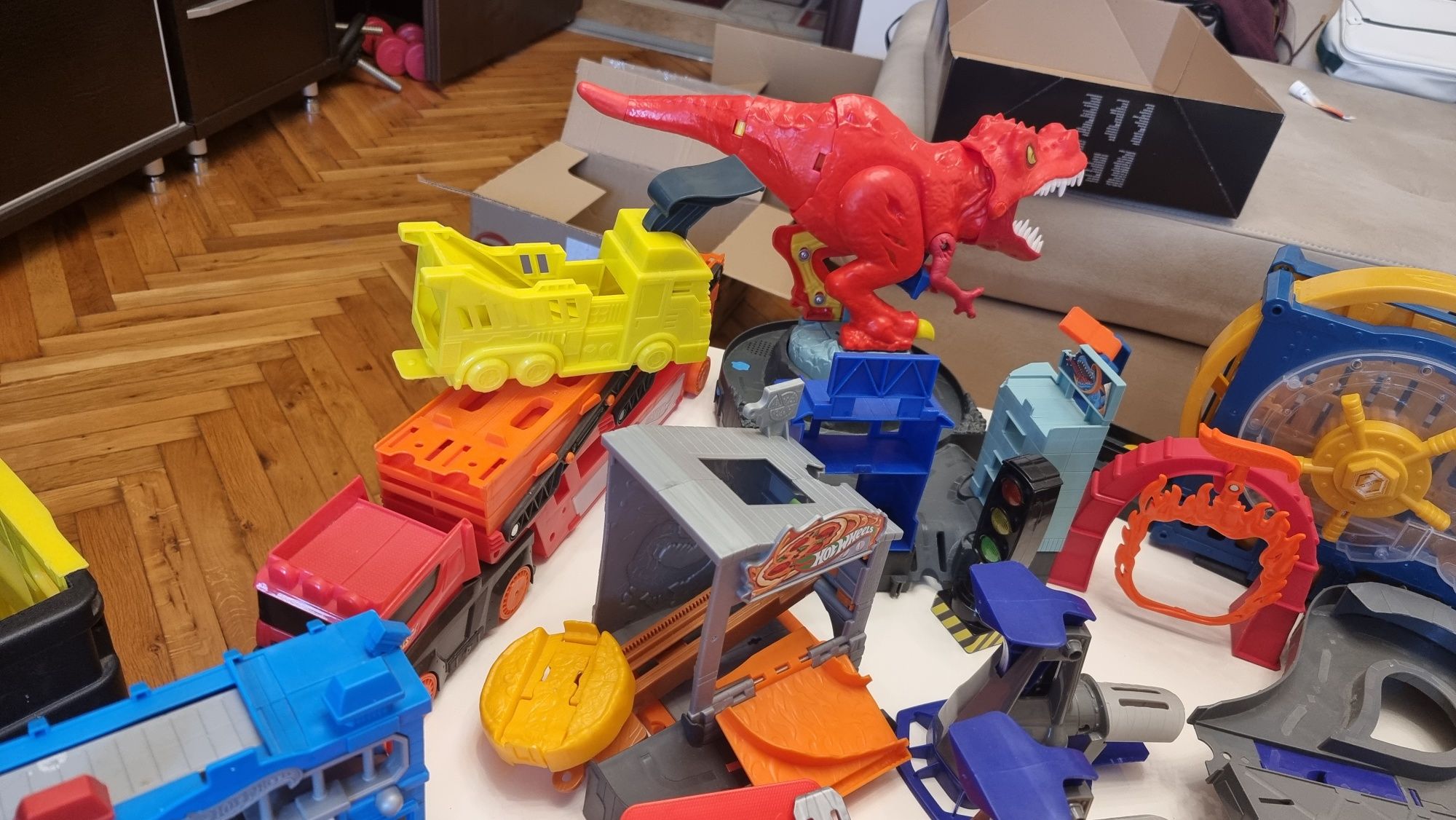 Hot Wheels писти
