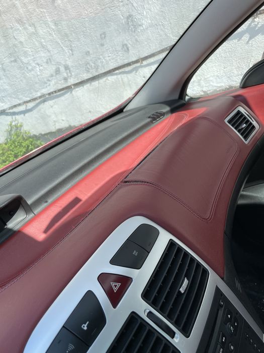 Червено Арматурно табло за peugeot 307cc 2004