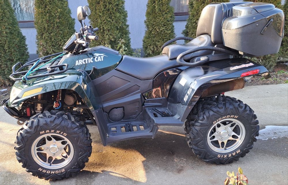 Atv arctic cat 550 efi,servo 2014 (citiți anunțul)
