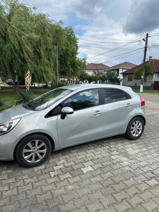 Vand Kia Rio an 2013
