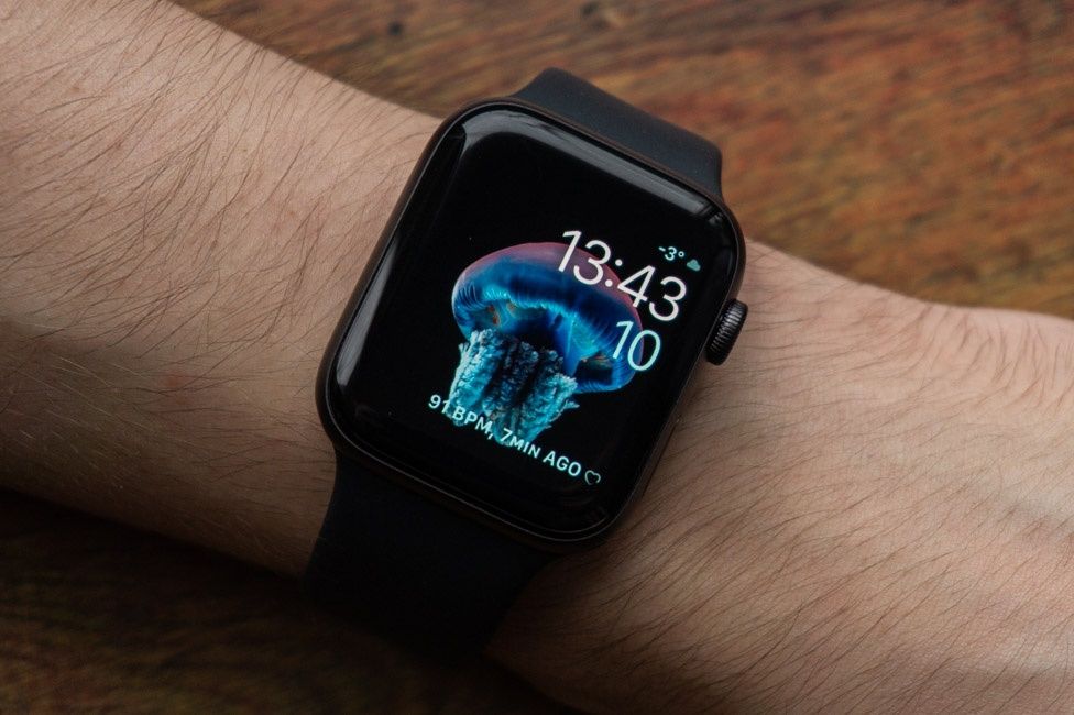 Продам apple watch se обмена нет торга нет
