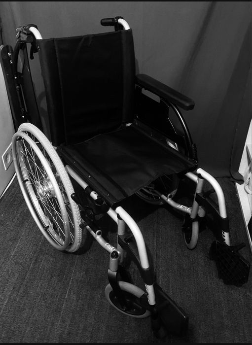 vand carucior pentru handicap