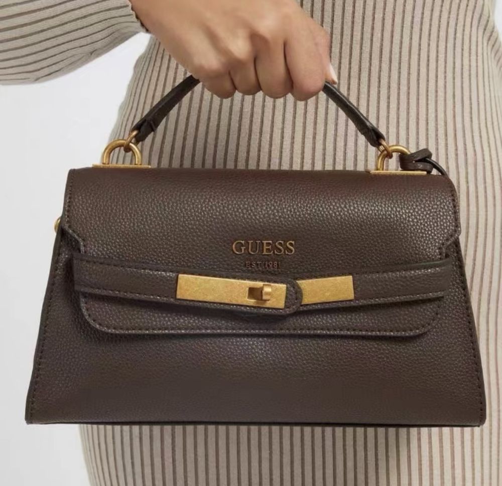 Нова оригинална чанта Guess