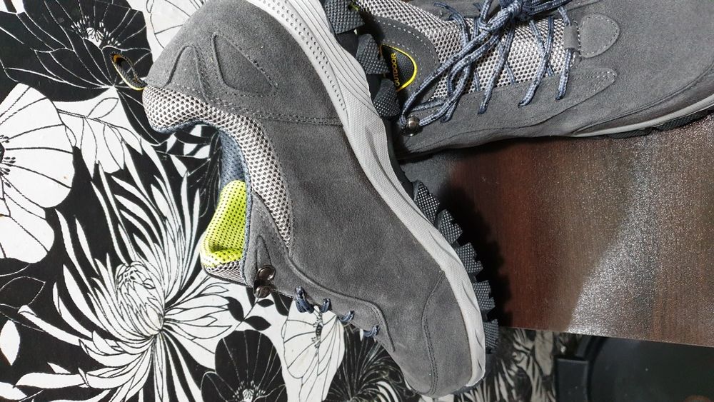 Туристически обувки