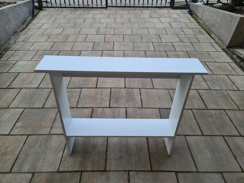 Corp de mobilier alb, îngust ideal pentru spații mici!