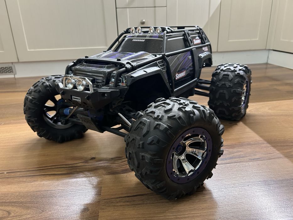 Traxxas Summit 1/8