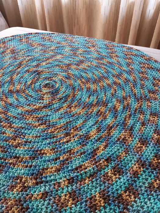 Ръчно изплетен килим -НОВ