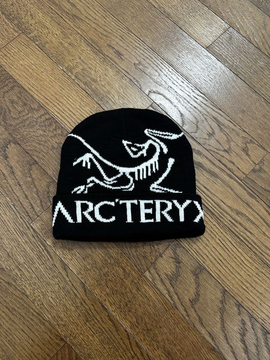 Шапки Arc'teryx и Cortez