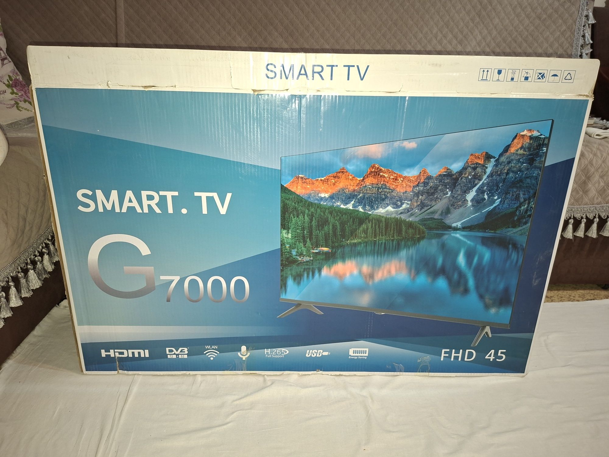 Срочно продам телевизор 45 дюймов Smart TV новый гарантия 3 года есть