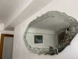 Oglinda vintage de perete (vechime/varsta: 33 ani).