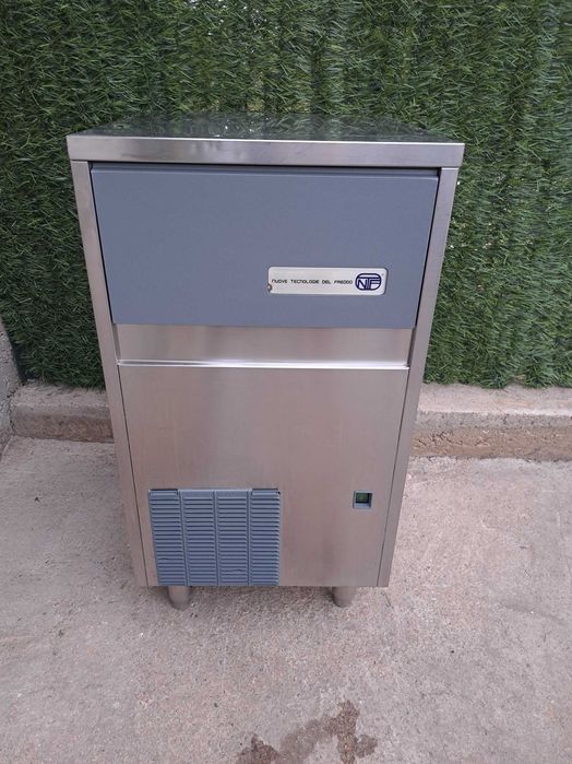 Професионален Ледогенератор Icematic Е.35