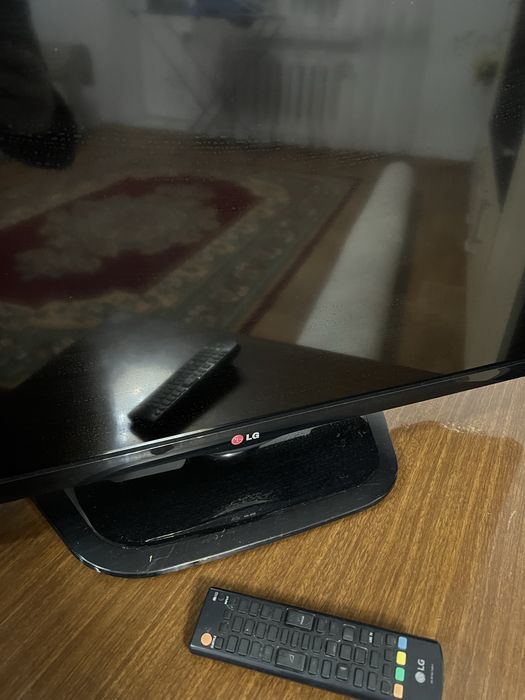 Телевизор  LG 32, рабочий