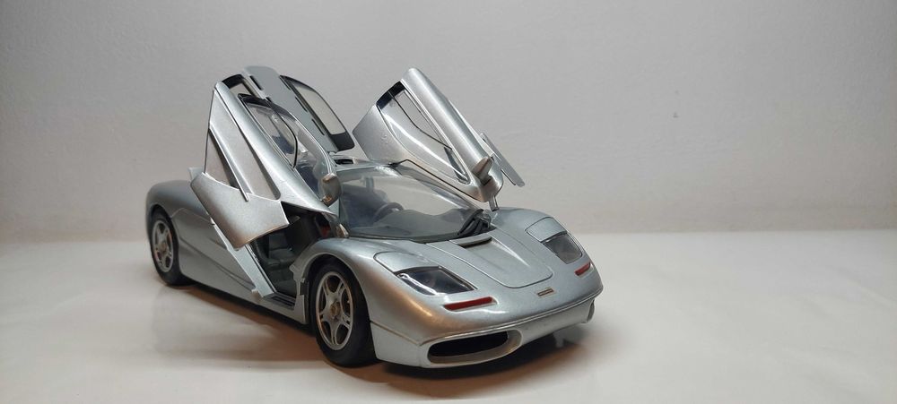 Machete de colectie 1/18