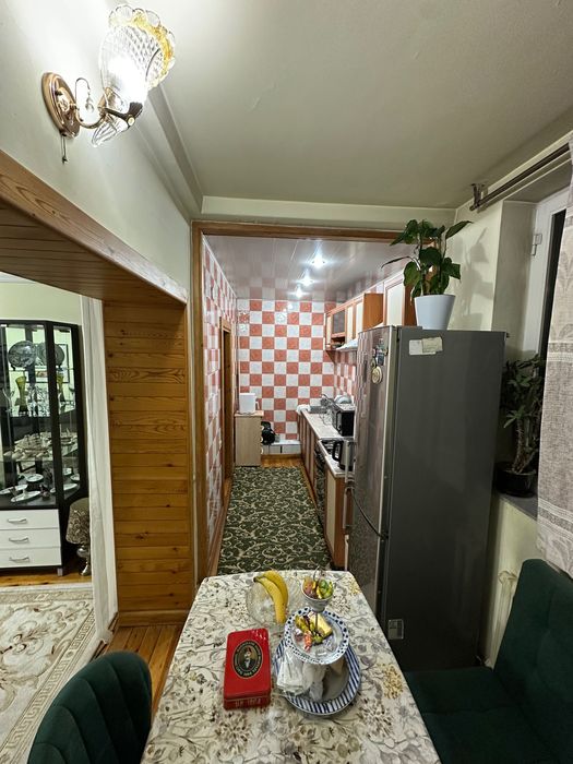 Продам свою 4-комнатую квартиру на м. Новза (4/4/5)