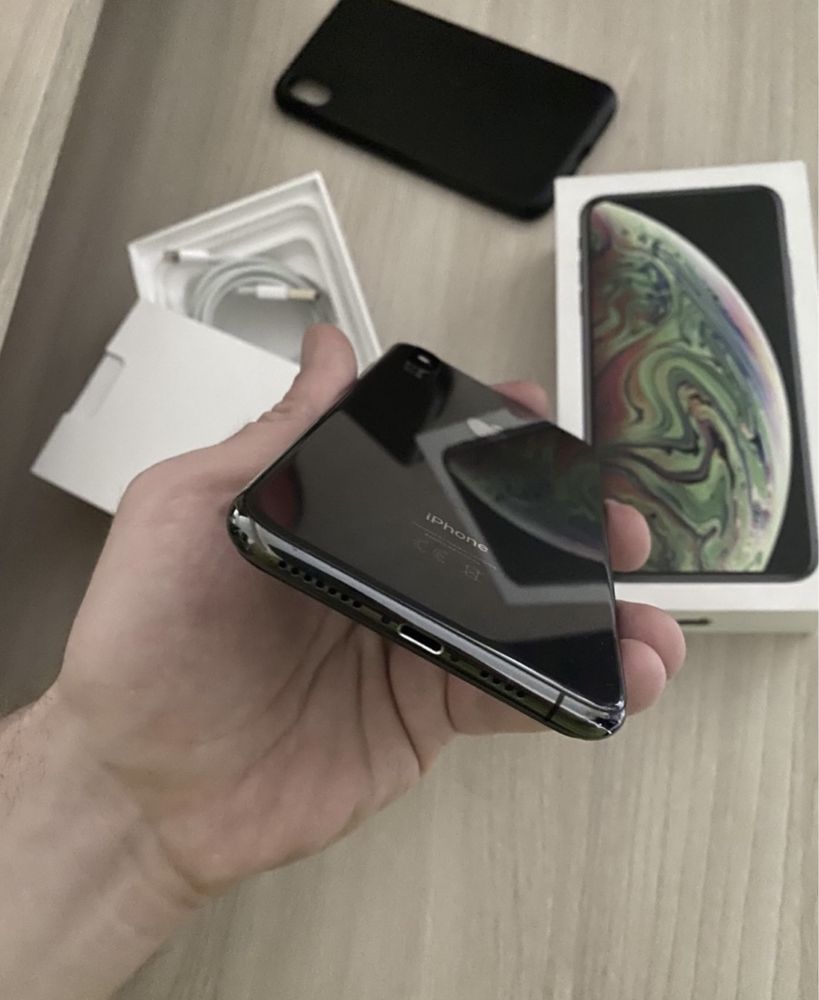 Apple iPnone XS (64GB)