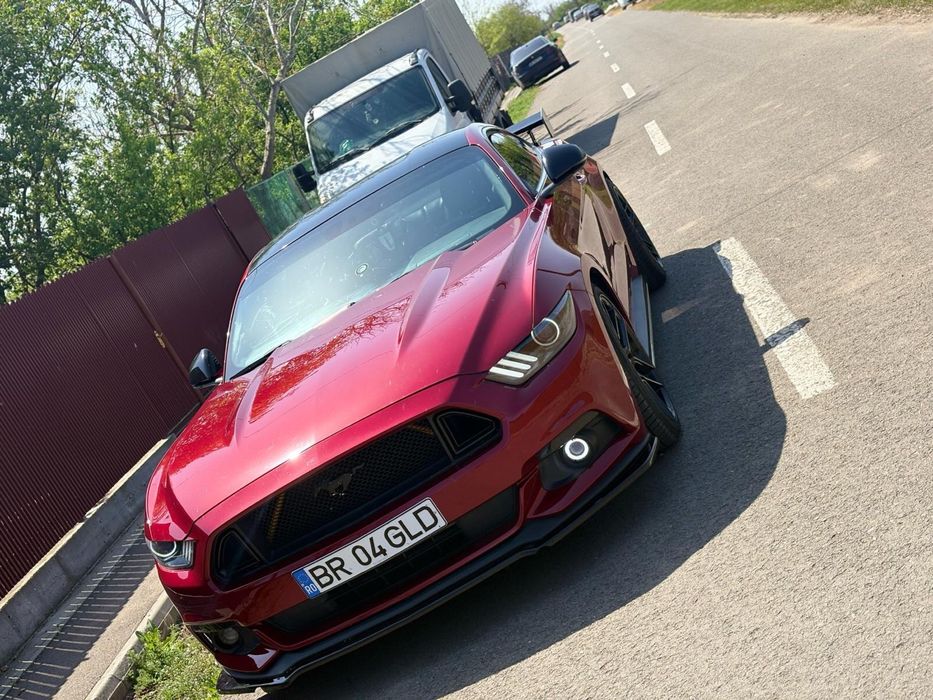 Vand sau schimb Ford mustang 2.3 ecobost