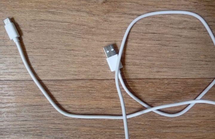 Продам оригинальную зарядку Samsung 5W