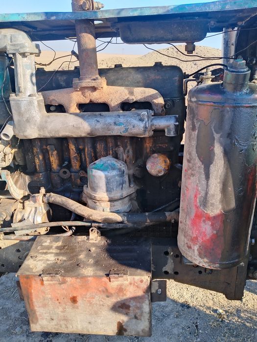 Yumz traktori sotiladi