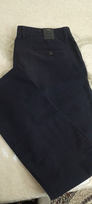 Мужеские джинсы в отличном состояние