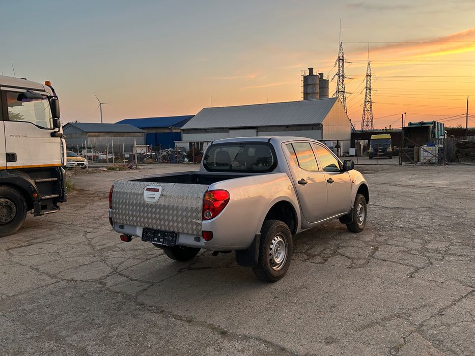 Mitsubishi L 200 2,5 Diesel 4x4 CLIMA  162000 km 2007